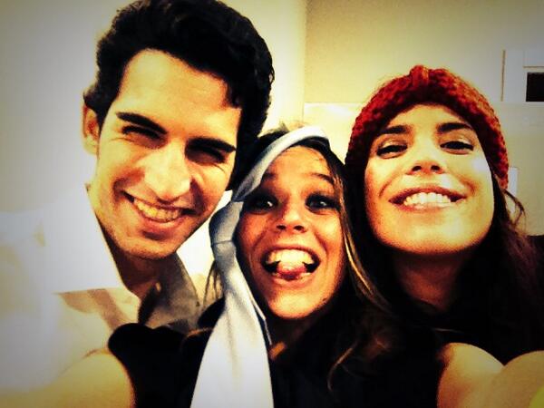 Letivicg's tweet photo. Eieeeee felissss añooo ❤️ @andreasanzpea @Piichonciito http://t.co/dZTcmy1LmV