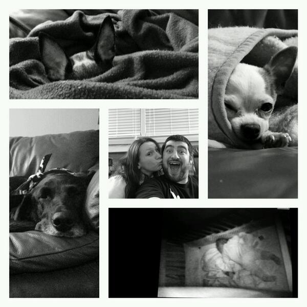 BethyWeen's tweet image. Happy New Year! #nyeseattle #nye #stayedin #HappyNewYear #wemadeittomidnight @SeattleWeiner