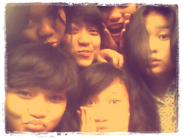 InIndriani's tweet photo. RT @Mayantidera: Kangennnn "@lythaameymoy: @InIndriani @ikaanm @tamiyulian @Mayantidera http://t.co/GQFghBvqi5""