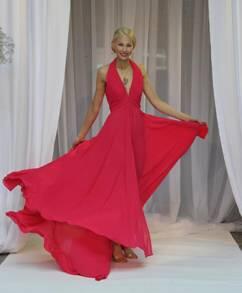 ImatraBallet's tweet photo. Imatra Balletin yhteydessä on #JukkaRintalan Viivasta unelmakis -näyttely. Näyttely on avoinna 15-21 1.1. ja 2.1.2014 http://t.co/RxKSq9nv8Q