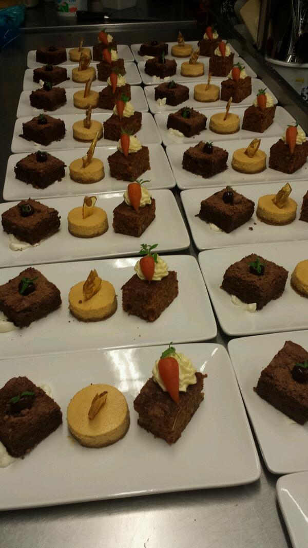rbolt82's tweet photo. Trio of down to earth desserts. Carrot cake, pumpkin cheesecake &amp; beetroot brownie. http://t.co/1s5ulzdIuh