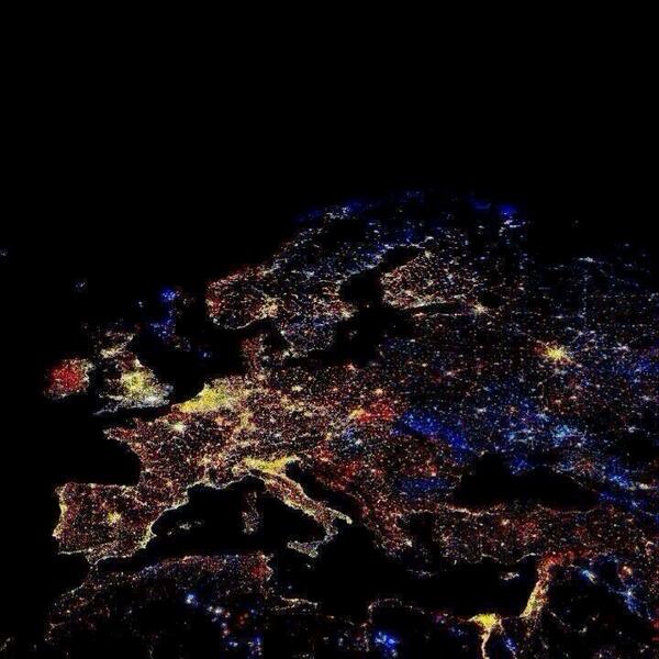Linkdeleuke's tweet image. Dit was Europa vannacht, Retweet = mooi!
