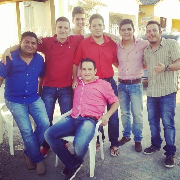 luichis31's tweet photo. Con mis llaves http://t.co/Ph6mOoACZ3