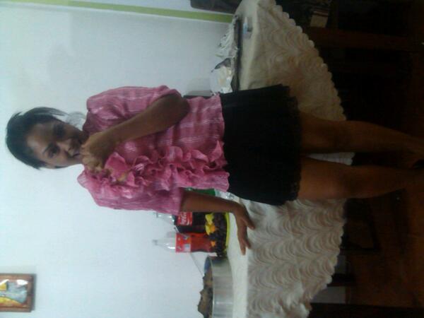 braisermarhubi's tweet photo. Comiendo uvas http://t.co/xQvOhrklKF