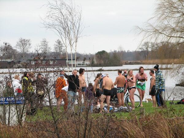 Nieuwjaarsduik, nieuwkoopse plassen.
