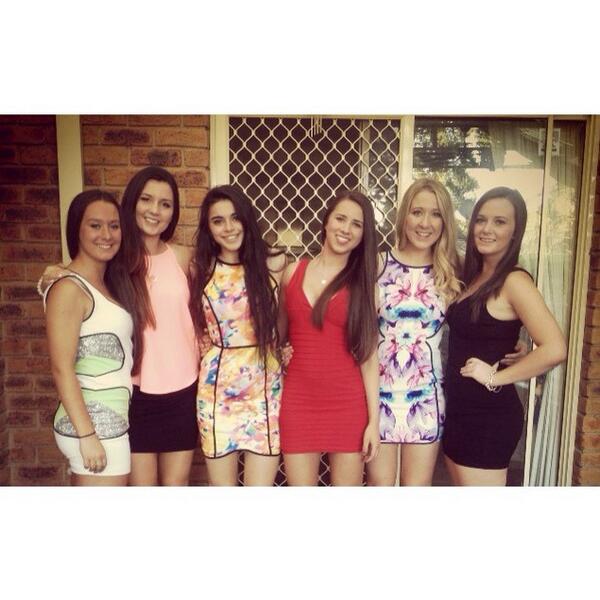 JustinBxforever's tweet photo. New Years with my biddies 😍 
#2014 #happynewyear #byebye2013 http://t.co/5x1iy8mfy5
