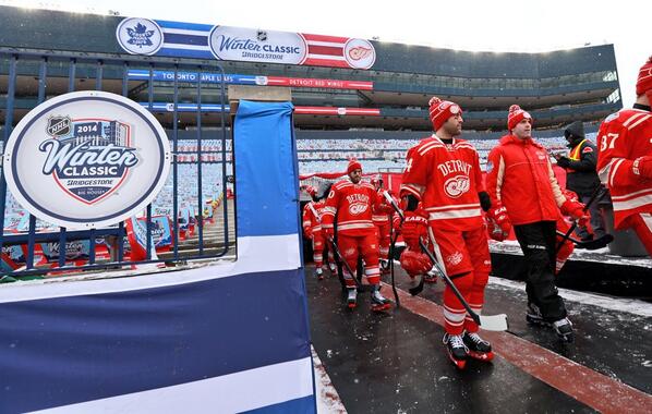 DetroitRedWings's tweet photo. It's finally here, Hockeytown! #WinterClassic http://t.co/zEvzGPNy7g