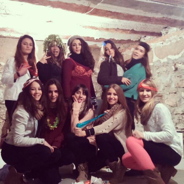 desbordecella's tweet photo. Asi si que se empieza un año con bueeen pie:) http://t.co/CP792AIaRl