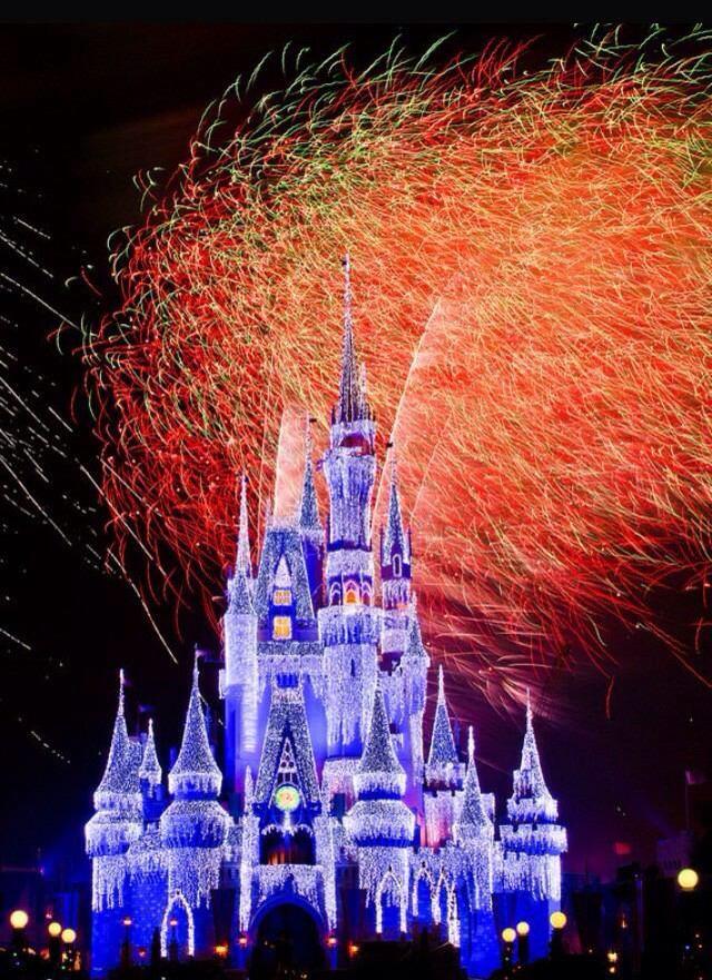 Disney Picture Bot ディズニー シンデレラ城 花火 T Co Qe0dwbt79a