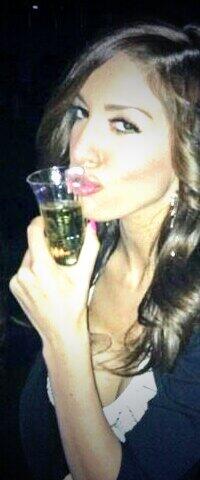 #HappyNewYear Fans:) 2014 !! #BestPicOfTheNight kissing my freedom back again (DID YOU) #Alcohol #Drink #BestYearEver