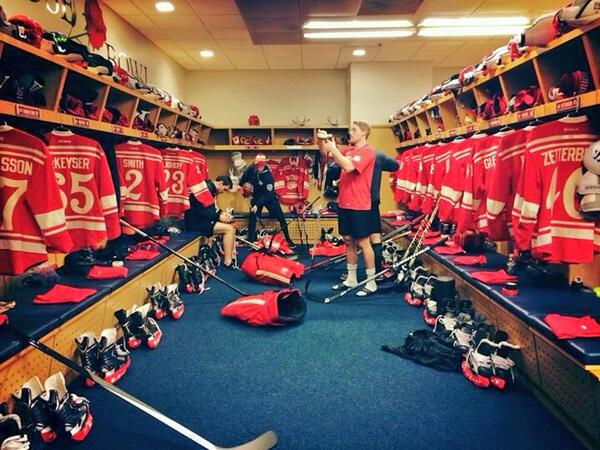detroit red wings dressing room Joe Louis Arena ~ Redwings Locker room