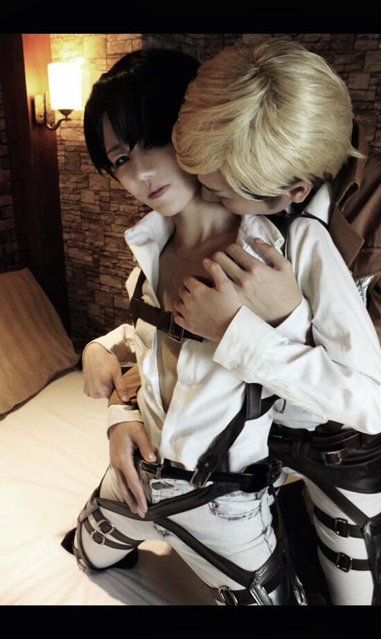 NTGCorps's tweet photo. #snk #cosplay #shingekinokyojin #thislove #AttackOnTitan  #夜莺军团 #erwinsmith #danchouheichou #levi #heichou #thislove http://t.co/ve65UOzLoM