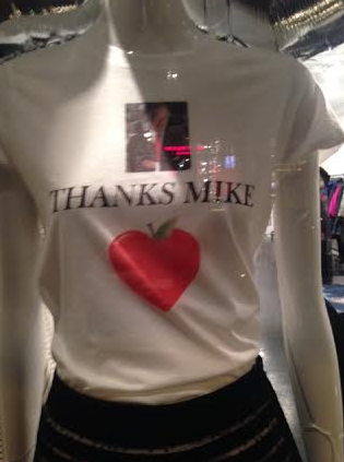 deblasiosnyc's tweet photo. "THANKS MIKE" T-shirt in the window of Cynthia Rowley on Bleecker St. is "not for sale" #deblasiosnewyork http://t.co/vS2cHS6hmC