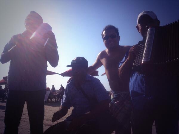 Julian F Martinez On Twitter Auto Parranda Vallenata En Las Playas De Cartagena Http T Co Jcssg1c6al