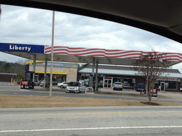 EyesandEarsTJD's tweet image. Saw a gas station/mcdonalds/barber shop driving home with @moo1215 @meghanashlee @ashleycrand #therealsouth
