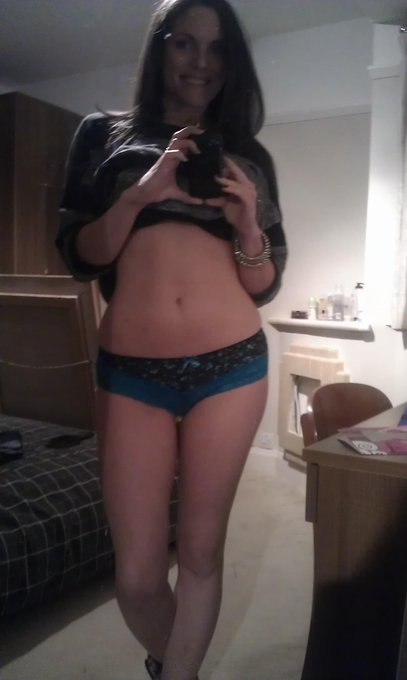 Birthday pants! @Nigeblue  xxx http://t.co/Gvg2i9Cn37<a class="tags" target="_blank" title="On Twitter" href="/?out=eyJ0eXAiOiJKV1QiLCJhbGciOiJIUzUxMiJ9.eyJpYXQiOjE3MjExNTQ1NDUsImlzcyI6InR3cG9ybnN0YXJzLmNvbSIsIm5iZiI6MTcyMTE1NDU0NSwiZXhwIjoxNzUyNjkwNTQ1LCJyZWRpcmVjdF91cmwiOiJodHRwczovL3R3aXR0ZXIuY29tL05pZ2VibHVlIn0.Y1Soz4wEsmIu_SEpAzcpZz0yaKW8PolDMUadHecw06c955oDTv-aEEvC9ypjmm6Y42J7UW-zgacN_OZ_OkYMaA">@Nigeblue</a><a href="/tag/thong"class="tags"><span>#thong</span></a>