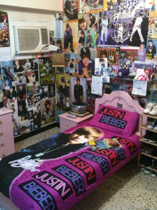 絶対に真似たくなるお部屋レイアウト A Twitter ジャスティン ビーバーのファンの部屋 ベッドカバーまでジャスティン T Co Tlicxu6jd5
