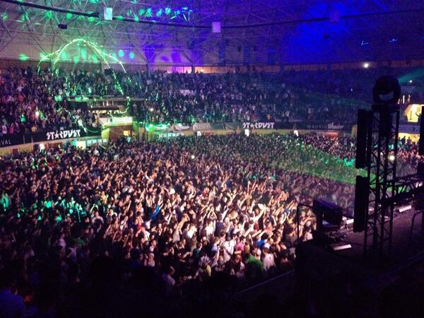 mwinterfestival's tweet photo. Sonando: La Mezcla- Michel Cleis (@paulkalkbrenner remix) http://t.co/8m6HHzaerQ