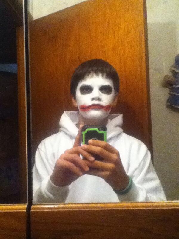 RGammers's tweet image. Lol just realized this was in my drafts. It's a little late but I was Jeff the killer for hallowene