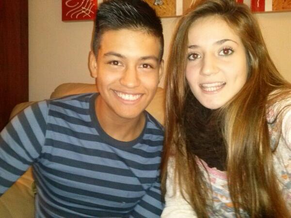 Claudiia_CF's tweet photo. "@luis_sava: @Claudiia_CF esta niña me cae súper bien aunque es tonta otra gran persona que me llevo de 2013 http://t.co/SnIQ2XjKQU"
