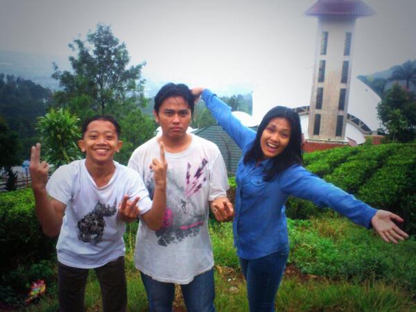 bobo_utomo's tweet photo. Kelakuan isti dan adek" ku: * :* http://t.co/tEfCRby80W