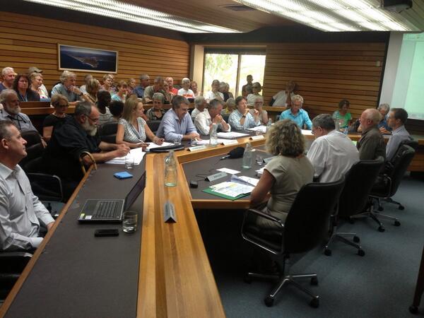 10NewsQLD's tweet image. RT @Amy_Phillips10: Bob Abbot elected as Deputy Mayor of new Noosa Council #bobsback #eyewitnessnews
