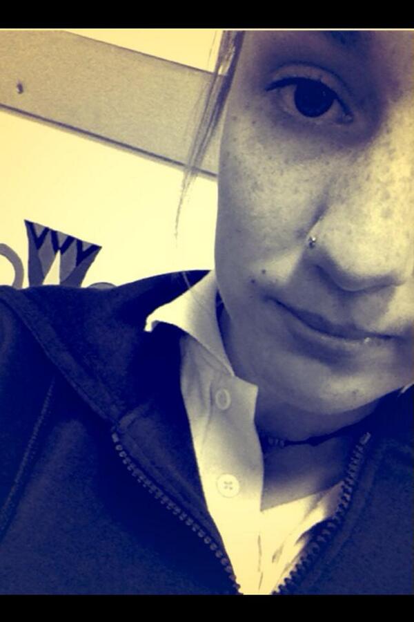lexih98's tweet photo. Just because her eyes don't tear doesn't mean her heart doesn't cry. http://t.co/pCQL2PTEWT