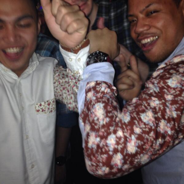 Goldbuttonuk tweet picture