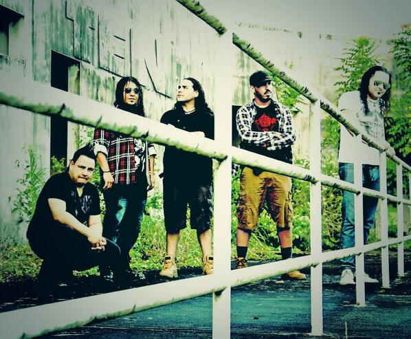 mozkadrummer's tweet photo. TEN the Pearl Jam Tribute. @TenTribute @yoelbass @JC_MASTER @EguieVS @RobertPou http://t.co/1dkWpu0Ggf