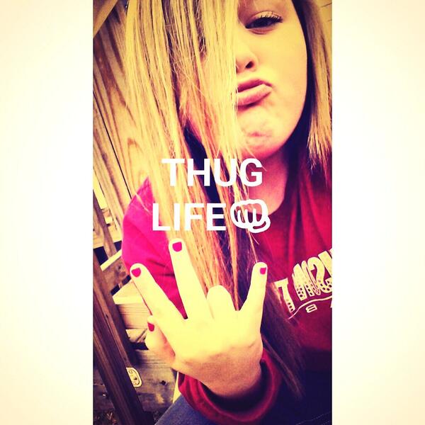 Yo_Its_Lindsey's tweet photo. #ThugLife👊 http://t.co/nadpMvV58i