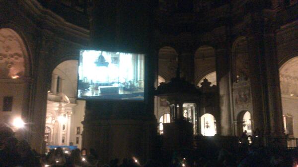 vivadih's tweet photo. Preciosa la misa de ayer en la catedral!! http://t.co/ydfWX0PFEC