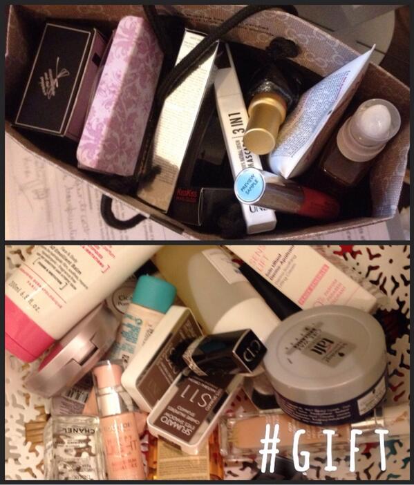LauraSegall's tweet photo. Ne plus savoir comment ranger mes cadeaux #work #fashionmagazine http://t.co/ZwPMSSnNOQ