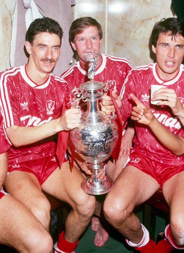 ESPNFC's tweet photo. PHOTO: @LFC can go top today with a win over @CardiffCityFC. Can they claim a first title since 1990 this season? http://t.co/3BT47Q29GB