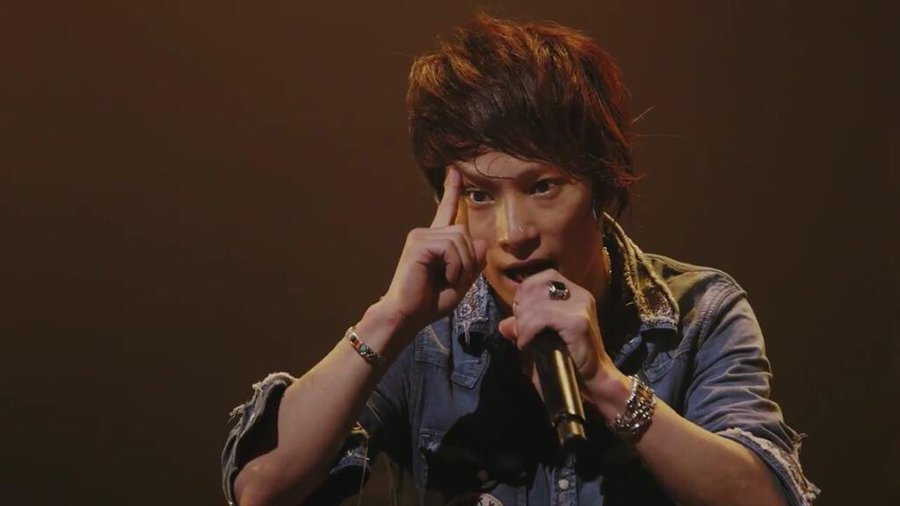 Uverworld Takuyaの髪型選 アシメ パーマなどのオーダー セットを解説 Slope スロープ