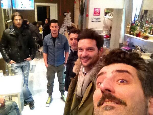 Bestione11's tweet photo. Buone feste! #sookool #5bocce @Doppioweb @LimeWebOfficial @MatteoGrassini @nandapinup http://t.co/VbTfkOrKwu