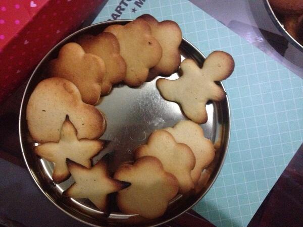 第一次自制曲奇，有点烤焦了～不过味道还是不错滴，下次加油！