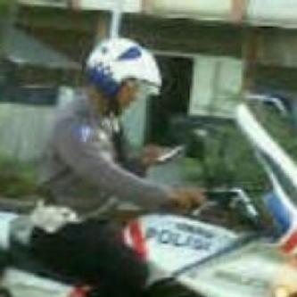 hendry0806's tweet photo. Contoh yang baik nih....hehehe http://t.co/kKKVxz3smo