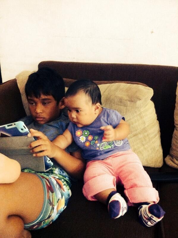 LidyaHakeeM's tweet photo. @anggiahakim9 http://t.co/aZcg4XHn31