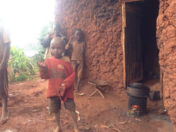 More site visits today about how people are cooking with the @ecozoomstove stove with @Del_Agua and @vesfra #Rwanda.