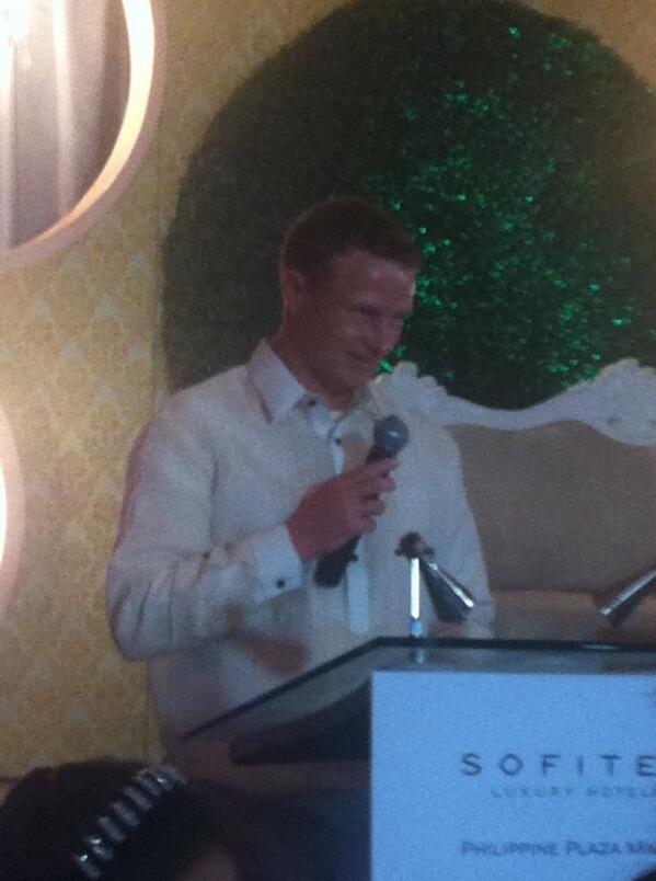 floca10's tweet photo. #boyceblas and ofcourse the Best Man Speech! http://t.co/jkSeoufJSl