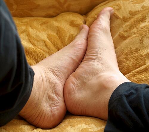 HealthyTips002's tweet image. How To Take Care of Your #Feet - HealthyTips2.com/take-care-feet/ #Health #HealthyTips
