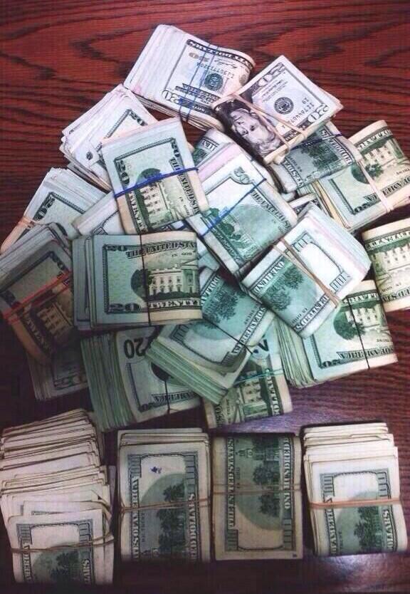wordstionary's tweet photo. All I want for Christmas 😏 http://t.co/z7P37KRydx