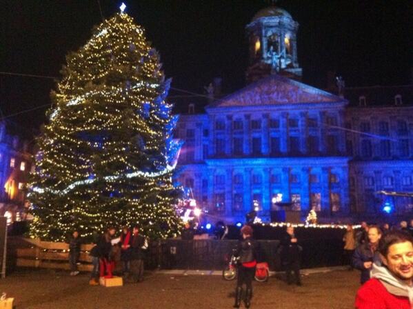 GDARCYRYAN's tweet photo. Sad to end my two weeks holiday. Goodbye Amsterdam, it's not going to feel as Christmassy back in Vietnam http://t.co/7KBCVHSOY5