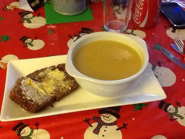 TheCreelcafe's tweet photo. Freezing out today - perfect soup weather! If you're feeling festive try our spiced parsnip and apple soup, delish! http://t.co/FbRfkyPOQv