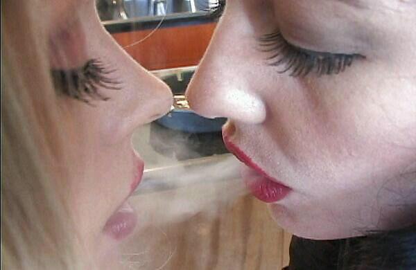 downjacket80's tweet photo. Sexy smokin kiss http://t.co/YLdwgMEpaZ
