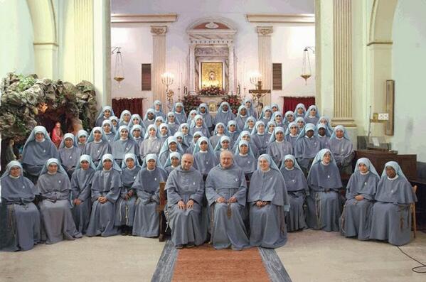 RobBurt4M's tweet photo. How sad! These sweet Catholic nuns are the ones HH @Pontifex has no tolerance for! http://t.co/eEjMq35cmq