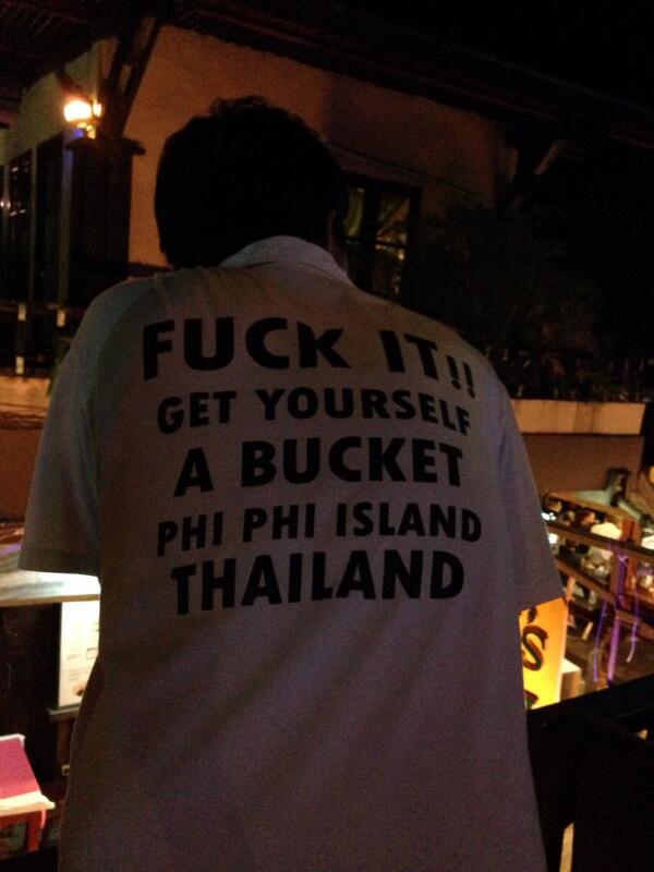 tungbui286's tweet photo. Way to go, gurls!
#bitchneedsachange #kohphiphi #holiday #iaintdreamofawhitechristmas http://t.co/gpKIKufqWT