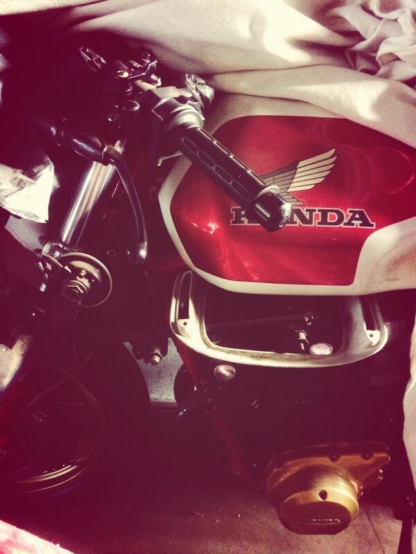 RydeSocial's tweet photo. Old classic in the garage #honda http://t.co/uOek0aQiyU