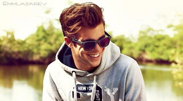 PlayingHopeless's tweet image. 