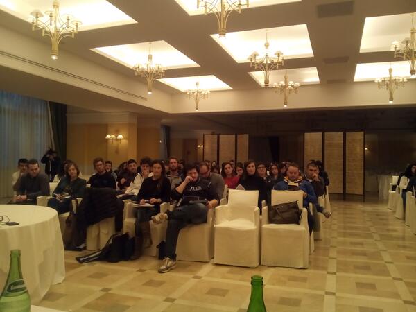 FrenkMastro's tweet photo. #forumbasilicata numerosi i giovani presenti @GiovaniAvisBasi http://t.co/e1bKqFwkwI
